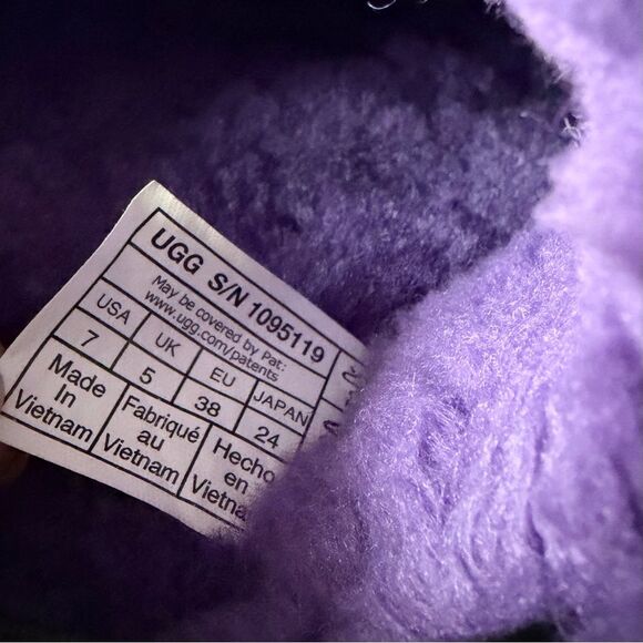 UGG Fluff Yeah Purple Slides Slippers Size 7 Women’s - Picture 9 of 12